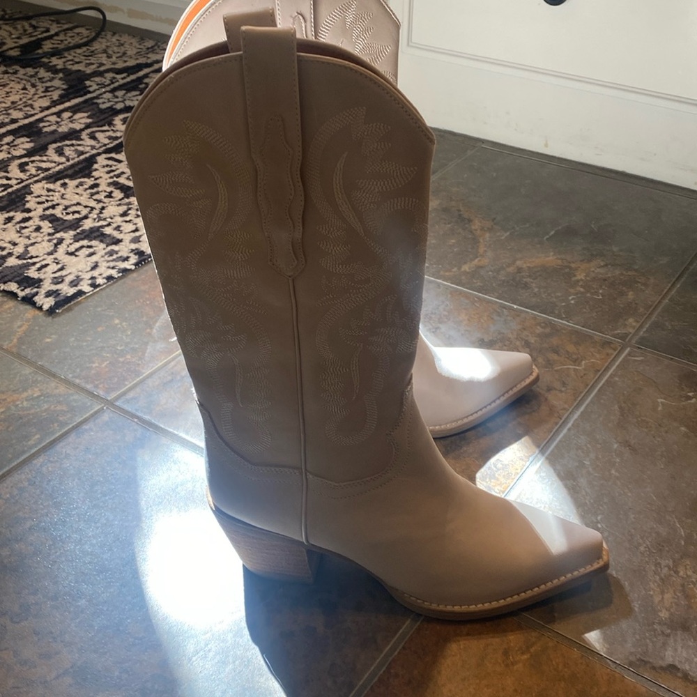 Dolce vita cowboy boots